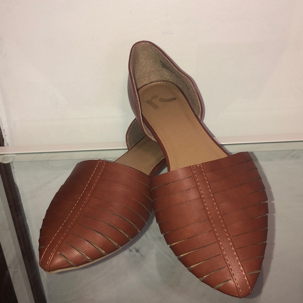Brown Report Flats